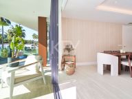 Apartamento en venta en Guadalobon, Estepona