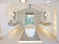 Villa en venta en Nueva Andalucia