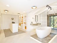 Villa en venta en Nueva Andalucia