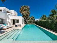 Villa en alquiler en Altos de Puente Romano, Marbella Golden Mile