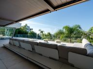 Villa for sale in La Quinta, Benahavis