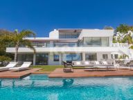 Villa for sale in La Quinta, Benahavis