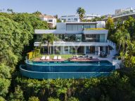 Villa for sale in La Quinta, Benahavis