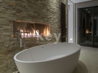 Villa for sale in La Quinta, Benahavis