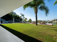 Villa for sale in La Quinta, Benahavis