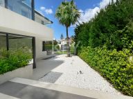 Villa for sale in La Carolina, Marbella Golden Mile