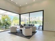 Villa for sale in La Carolina, Marbella Golden Mile