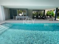 Villa for sale in La Carolina, Marbella Golden Mile