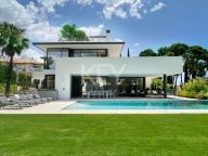 Villa for sale in La Carolina, Marbella Golden Mile