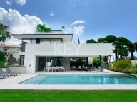 Villa for sale in La Carolina, Marbella Golden Mile