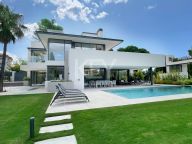 Villa for sale in La Carolina, Marbella Golden Mile