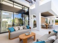 Villa en venta en Nueva Andalucia