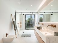 Villa en venta en Nueva Andalucia