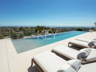 Villa en venta en La Quinta Golf, Benahavis