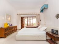 Villa for sale in La Reserva de los Monteros, Marbella East