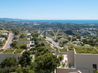 Villa for sale in Benahavis