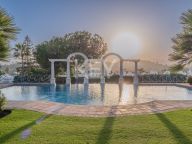 Villa for sale in Nueva Andalucia