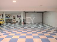 Villa for sale in Nueva Andalucia