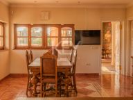 Villa for sale in Nueva Andalucia