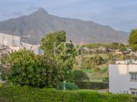 Villa for sale in Nueva Andalucia