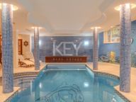 Villa for sale in Nueva Andalucia