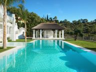 Villa en venta en El Madroñal, Benahavis