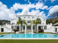 Villa en venta en El Madroñal, Benahavis
