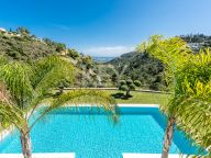 Villa en venta en El Madroñal, Benahavis