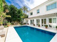 Villa for sale in Los Monteros, Marbella East