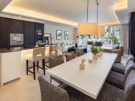 Apartamento Planta Baja en venta en Puente Romano, Marbella Golden Mile