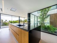 Villa en venta en Rocio de Nagüeles, Marbella Golden Mile