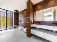 Villa en venta en Rocio de Nagüeles, Marbella Golden Mile