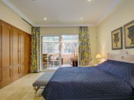 Villa for rent in El Presidente, Estepona