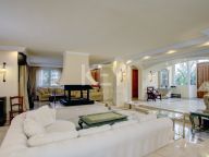 Villa for rent in El Presidente, Estepona