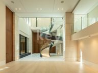 Mansion for sale in Los Flamingos Golf, Benahavis
