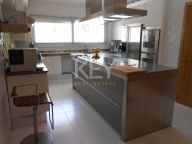 Villa for rent in La Cerquilla, Nueva Andalucia