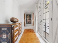 Villa en venta en Benamara, Estepona