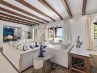 Villa en venta en Benamara, Estepona