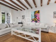 Villa en venta en Benamara, Estepona