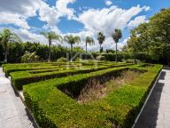 Villa en venta en Benamara, Estepona