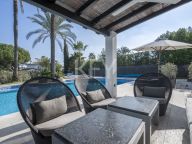 Villa en alquiler en Los Naranjos Golf, Nueva Andalucia