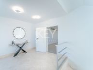 Villa en venta en Los Arqueros, Benahavis