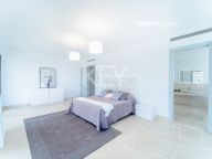 Villa en venta en Los Arqueros, Benahavis