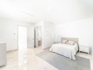Villa en venta en Los Arqueros, Benahavis