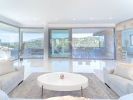 Villa en venta en Los Arqueros, Benahavis
