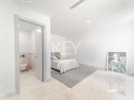 Villa en venta en Los Arqueros, Benahavis