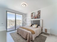 Villa en venta en Los Arqueros, Benahavis