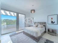 Villa en venta en Los Arqueros, Benahavis