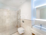 Villa en venta en Los Arqueros, Benahavis