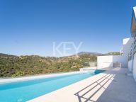 Villa en venta en Los Arqueros, Benahavis